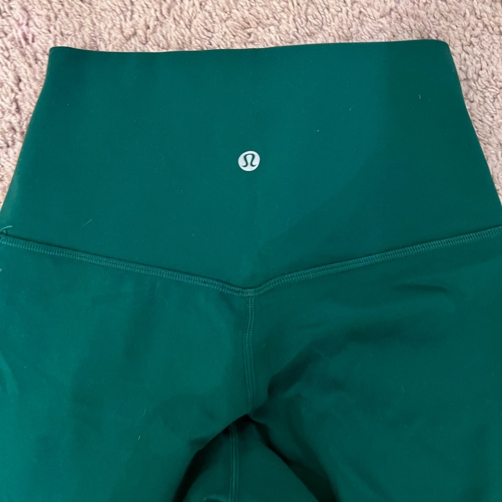 Lulu aligns, rarely worn, no pilling